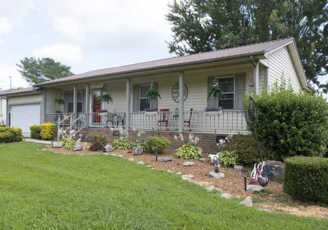 Photo 3 of Single family home for sale at 266 Woods Edge Rd, Winchester, TN 37398 | MLS# 3305852 | Listing updated on 2026-09-08