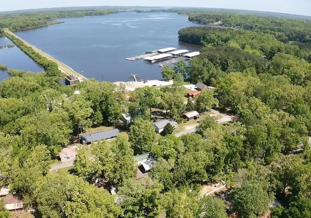Manufactured home for sale at 230 Jones Loop, Springville, TN 38256 | MLS# 3299314