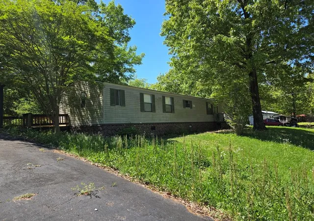 Photo 3 of Manufactured home for sale at 230 Jones Loop, Springville, TN 38256 | MLS# 3299314 | Listing updated on 2026-08-20