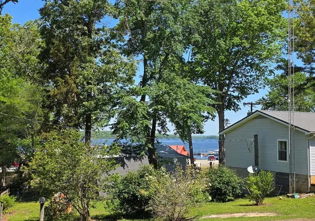 Photo 4 of Manufactured home for sale at 230 Jones Loop, Springville, TN 38256 | MLS# 3299314 | Listing updated on 2026-08-20