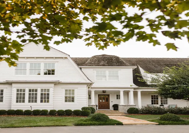 Photo 3 of Mansion for sale at 3435 Hampton Ave, Nashville, TN 37215 | MLS# 3304243 | Listing updated on 2026-09-30