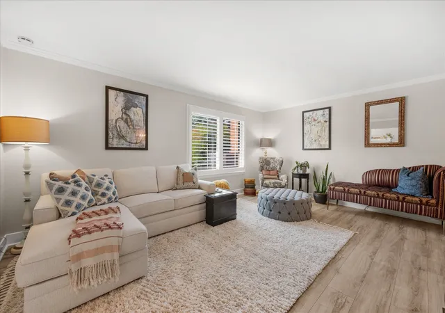 Photo 4 of Townhouse for sale at 6948 Highland Park Dr, Nashville, TN 37205 | MLS# 3305441 | Listing updated on 2026-08-10
