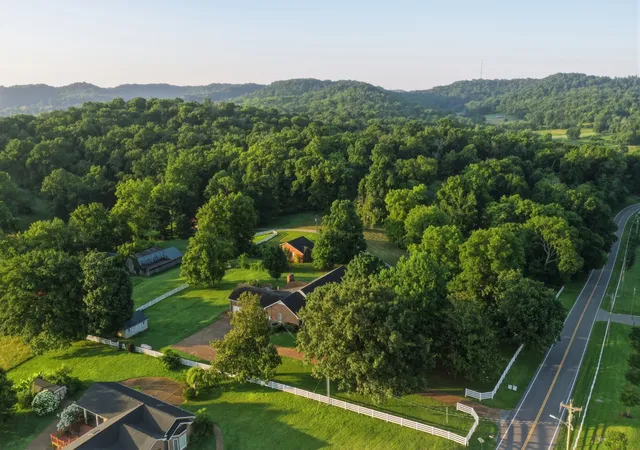 Photo 4 of House for sale at 4442 Pratt Ln, Franklin, TN 37064 | MLS# 3314455 | Listing updated on 2026-07-30