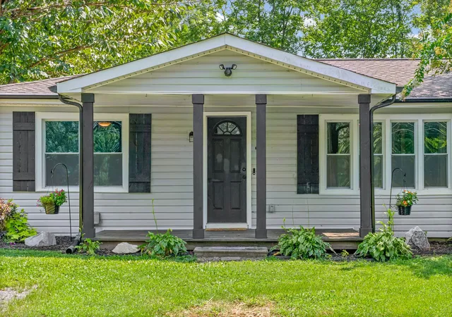 image of 3594 Oakwood Rd, Woodlawn, TN 37191 | MLS# 3314634
