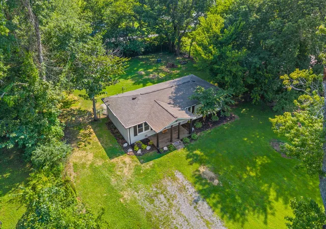 image of 3594 Oakwood Rd, Woodlawn, TN 37191 | MLS# 3314634