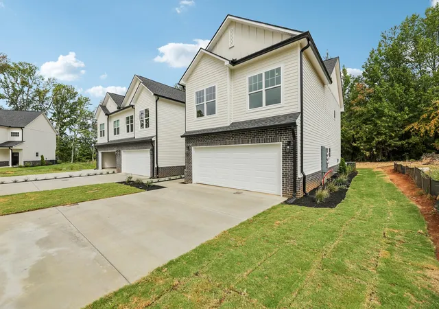 Photo 3 of Townhouse for sale at 1068 Stagecoach Dr, White House, TN 37188 | MLS# 3299525 | Listing updated on 2026-09-29