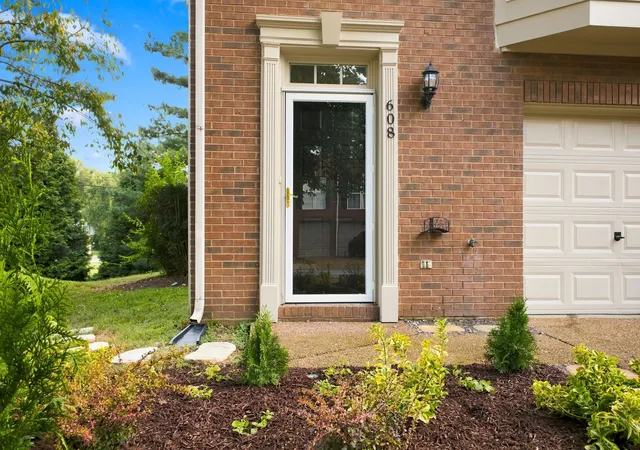 Photo 3 of Townhouse for sale at 608 Huffine Manor Cir, Franklin, TN 37067 | MLS# 3542087 | Listing updated on 2026-10-02