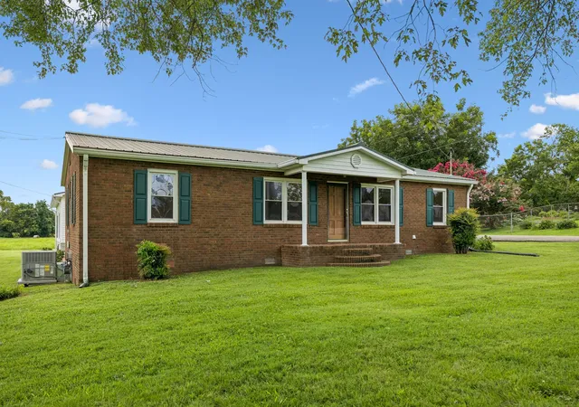 1st image of 861 Fox Ln, Lewisburg, TN 37091 | MLS# 3304616