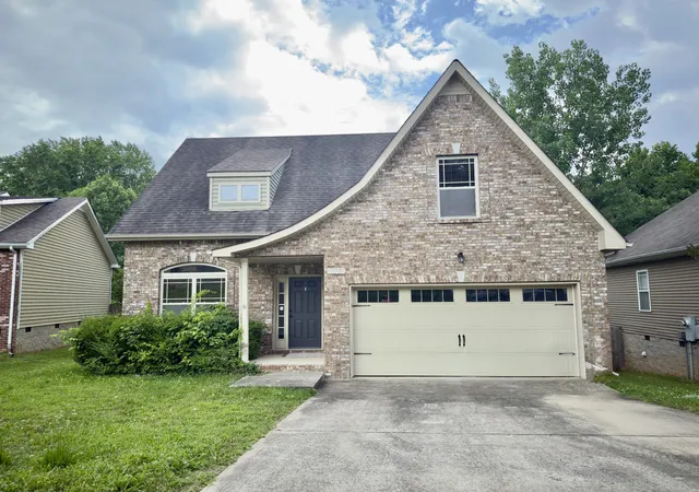 Photo 1 of Single family home for sale at 638 Hidden Valley Dr, Clarksville, TN 37040 | MLS# 3305205 | Listing updated on 2026-07-27