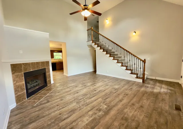 Photo 4 of Single family home for sale at 638 Hidden Valley Dr, Clarksville, TN 37040 | MLS# 3305205 | Listing updated on 2026-07-27