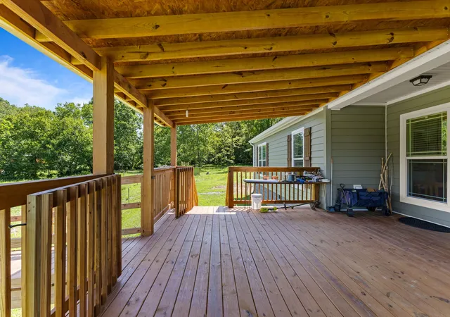 Photo 3 of Manufactured home for sale at 910 Woodmore Holw Ln, Hartsville, TN 37074 | MLS# 3305211 | Listing updated on 2026-09-24