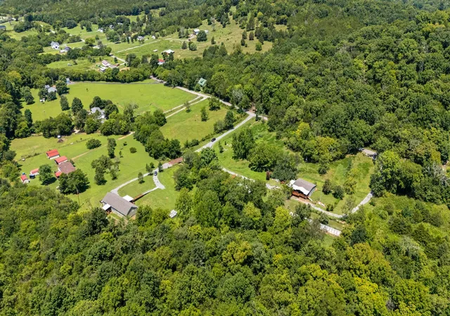 77th image of 910 Woodmore Hollow Ln, Hartsville, TN 37074 | MLS# 3305211
