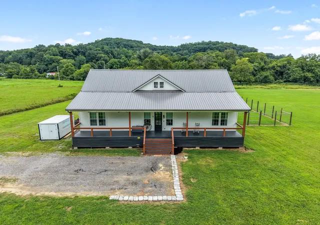 Photo 1 of Single family home for sale at 2646 New Hope Rd, Hendersonville, TN 37075 | MLS# 3302341 | Listing updated on 2026-09-04