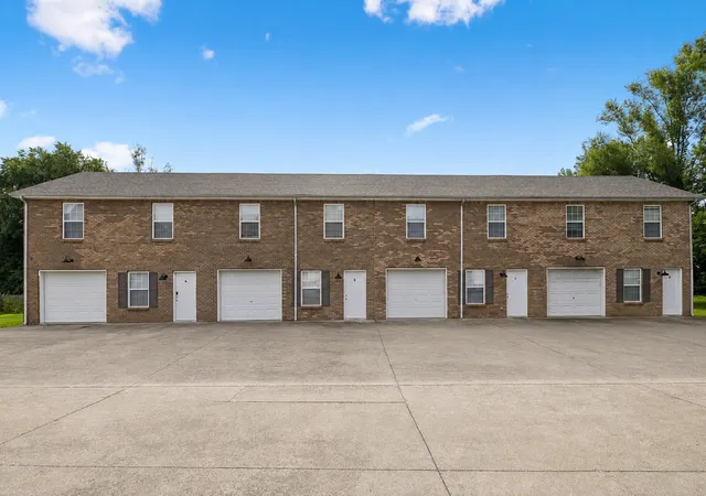 Photo 1 of Multi family home for sale at 604 Cory Dr, Clarksville, TN 37040 | MLS# 3304120 | Listing updated on 2026-08-24