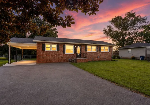1st image of 116 Eveningside Dr, Chapel Hill, TN 37034 | MLS# 3302447
