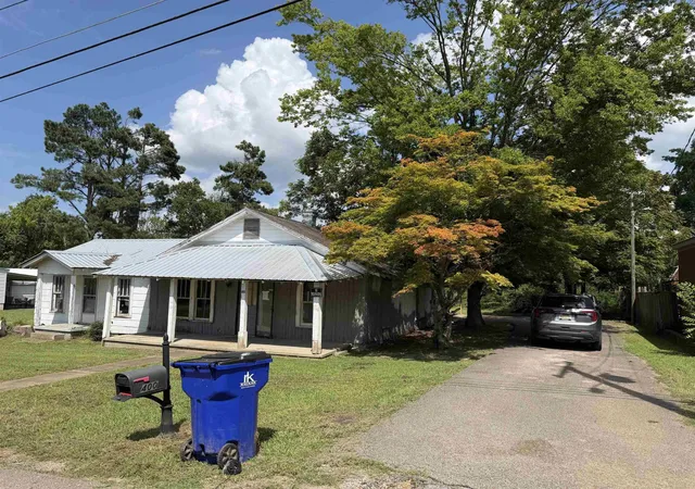 1st image of 400 Alabama St, Savannah, TN 38372 | MLS# 3301917