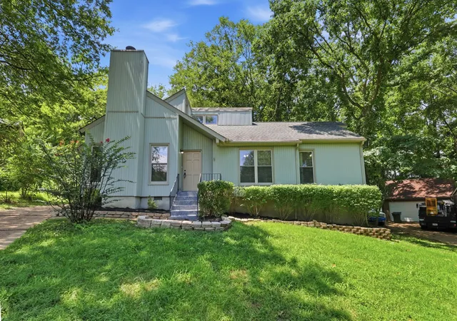 2nd image of 536 New Castle Ln, Hermitage, TN 37076 | MLS# 3302338