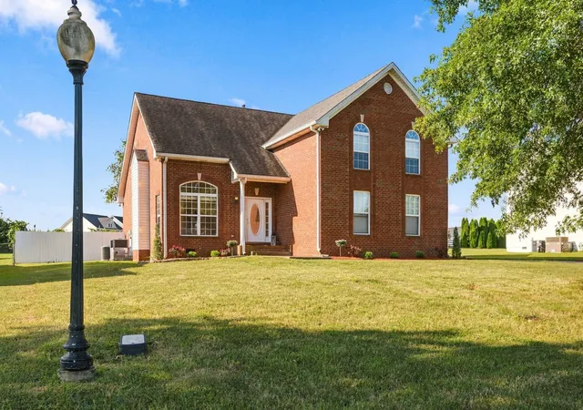 Single family home for sale at 2014 Elaina Jeanne Dr, Coopertown, TN 37146 | MLS# 3615448