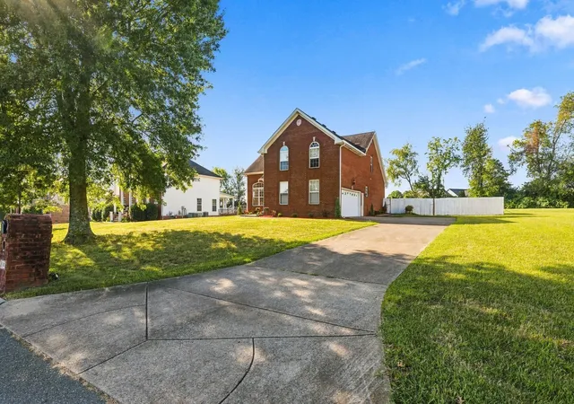 Photo 2 of Single family home for sale at 2014 Elaina Jeanne Dr, Coopertown, TN 37146 | MLS# 3615448 | Listing updated on 2026-10-09