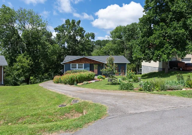 2nd image of 409 Rosehill Ct, Goodlettsville, TN 37072 | MLS# 3304144