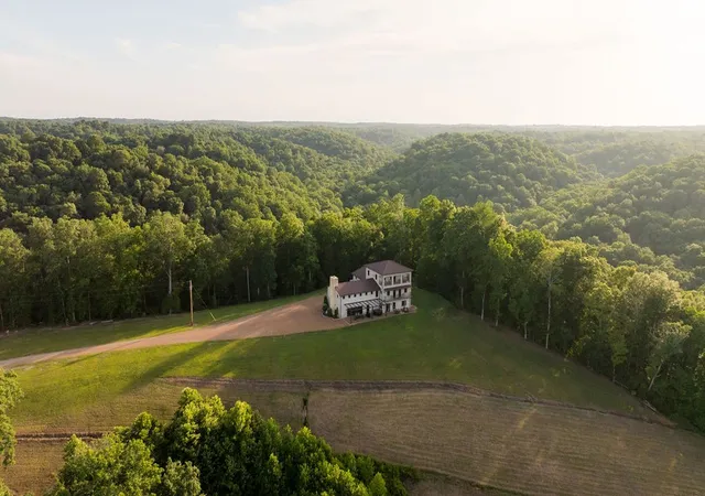2nd image of 66 Shawnokee Trl, Charlotte, TN 37036 | MLS# 3304761