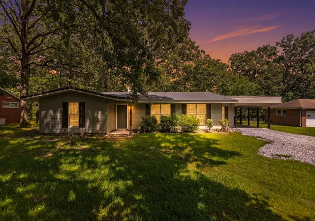 1st image of 204 Foxboro Ln, Tullahoma, TN 37388 | MLS# 3305563