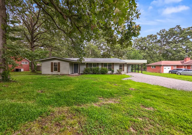 3rd image of 204 Foxboro Ln, Tullahoma, TN 37388 | MLS# 3305563