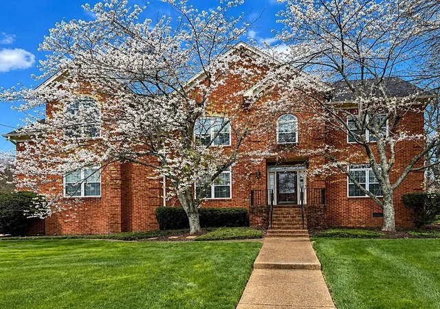 Photo 2 of Single family home for sale at 1570 Woodberry Ct, Brentwood, TN 37027 | MLS# 3302282 | Listing updated on 2026-10-07