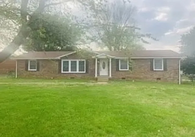 Single family home for sale at 300 Copeland Rd, Clarksville, TN 37042 | MLS# 3301949