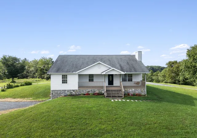 Photo 2 of Single family home for sale at 7421 Rabbit Ln, Birchwood, TN 37308 | MLS# 3301989 | Listing updated on 2026-10-20