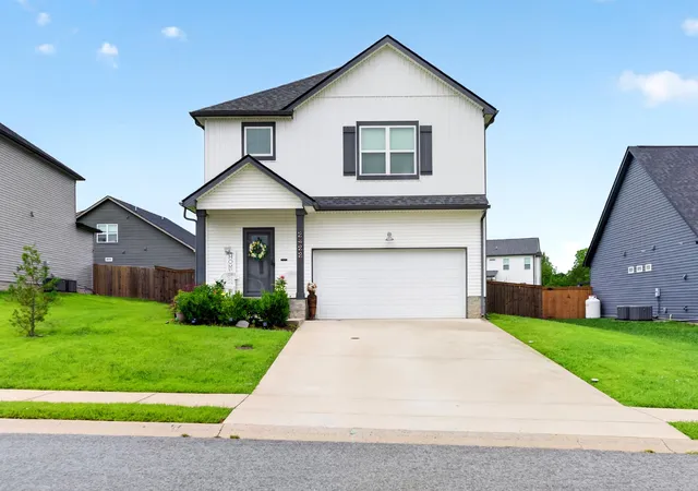 Photo 1 of Single family home for sale at 2422 Bucklin Dr, Clarksville, TN 37042 | MLS# 3314641 | Listing updated on 2026-09-03