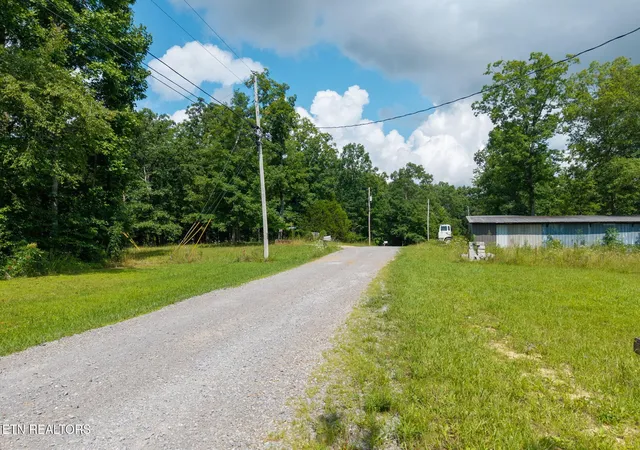 2nd image of 494 Sampson Rd, Crossville, TN 38572 | MLS# 3302009