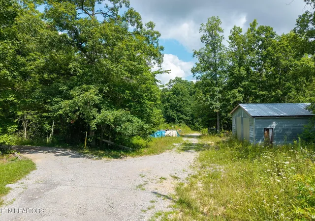 4th image of 494 Sampson Rd, Crossville, TN 38572 | MLS# 3302009