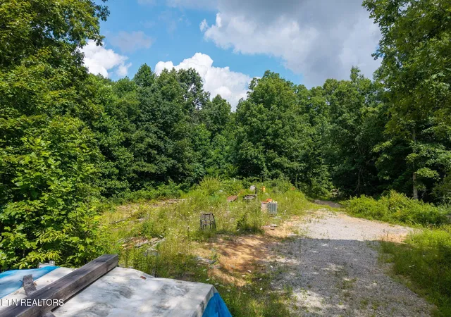 5th image of 494 Sampson Rd, Crossville, TN 38572 | MLS# 3302009
