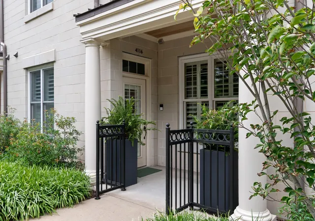 Photo 1 of Townhouse for sale at 4116 Ridgefield Dr, Nashville, TN 37205 | MLS# 3305445 | Listing updated on 2026-08-19