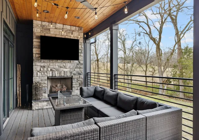 Photo 3 of Single family home for sale at 741 Saundersville Fry Rd, Mount Juliet, TN 37122 | MLS# 3314558 | Listing updated on 2026-10-02