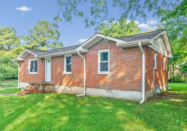 2nd image of 1406 Arden Pl, Hopkinsville, KY 42240 | MLS# 3305246