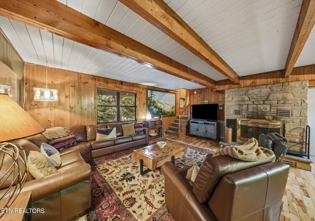 Photo 4 of Single family home for sale at 1211 N Baden Dr, Gatlinburg, TN 37738 | MLS# 3540137 | Listing updated on 2026-10-07
