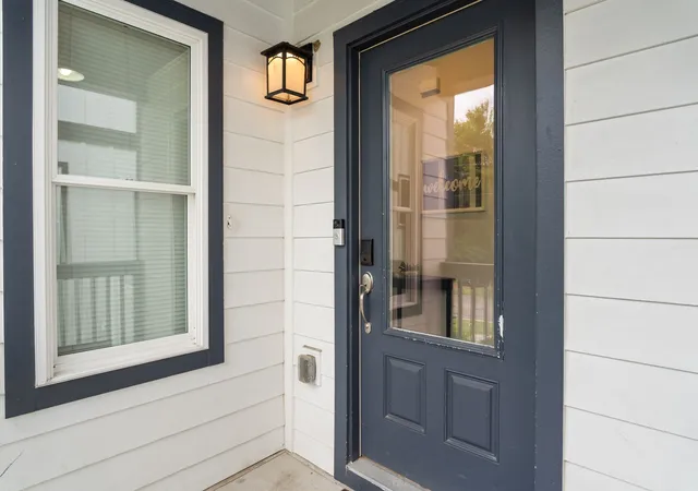 Photo 3 of Single family home for sale at 803 21st Avenue N, Nashville, TN 37208 | MLS# 3306635 | Listing updated on 2026-09-03