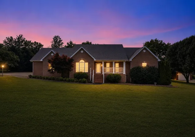 Photo 1 of Single family home for sale at 451 Bell Dr W, Winchester, TN 37398 | MLS# 3318784 | Listing updated on 2026-08-07