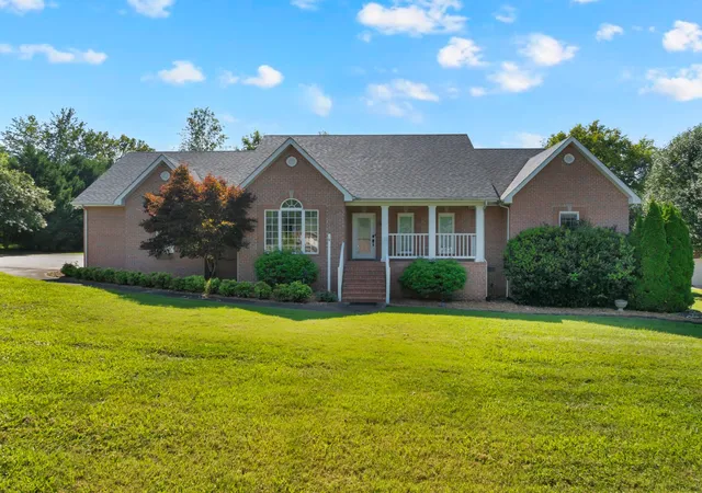 Photo 2 of Single family home for sale at 451 Bell Dr W, Winchester, TN 37398 | MLS# 3318784 | Listing updated on 2026-08-07