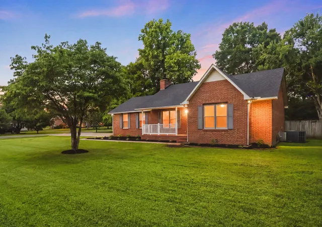 Photo 1 of Single family home for sale at 401 Ridgetop Dr, Smyrna, TN 37167 | MLS# 3305887 | Listing updated on 2026-09-27