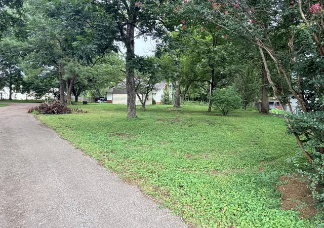 3rd image of 425B Second St, Henderson, TN 38340 | MLS# 3302409