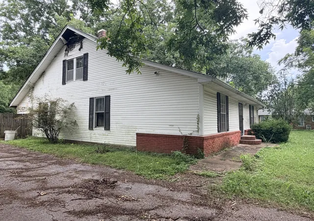 5th image of 425B Second St, Henderson, TN 38340 | MLS# 3302409