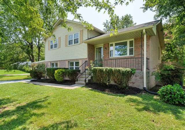 1st image of 1938 Bradyville Pike, Murfreesboro, TN 37130 | MLS# 3304232