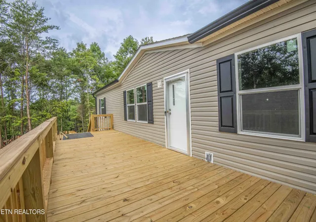 2nd image of 310 Valley Dr, Loudon, TN 37774 | MLS# 3302379