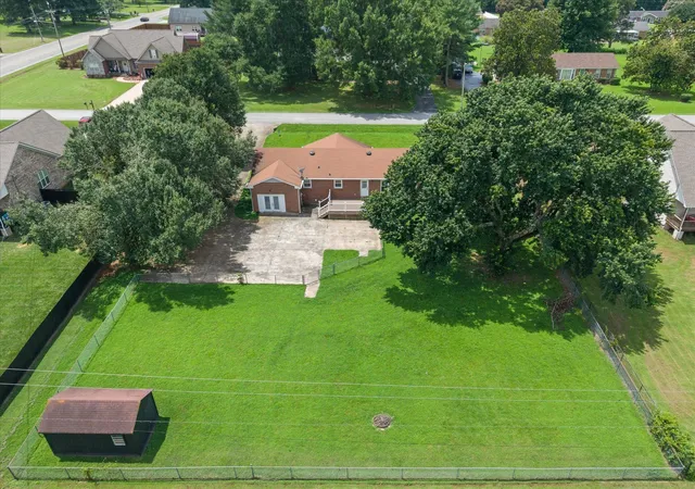 2nd image of 704 Redwood Cir, Columbia, TN 38401 | MLS# 3304313