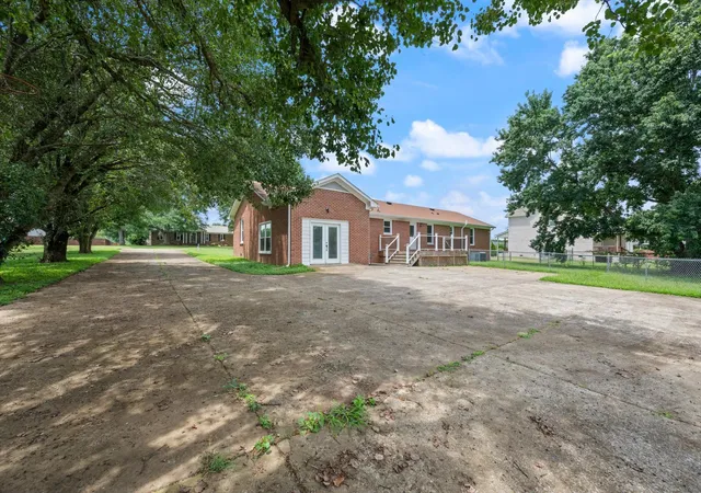 3rd image of 704 Redwood Cir, Columbia, TN 38401 | MLS# 3304313