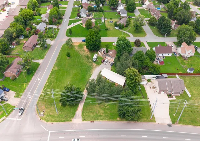 3rd image of 801 Tiny Town Rd, Clarksville, TN 37042 | MLS# 3302388