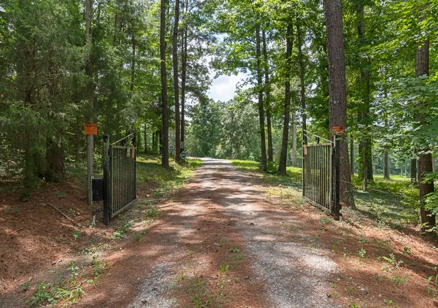5th image of 11985 Hwy 641 S, Holladay, TN 38341 | MLS# 3304831
